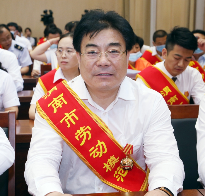 ��Ͷ���F(tu��n)�hί��ӛ�������L(zh��ng)��܊ (2).jpg